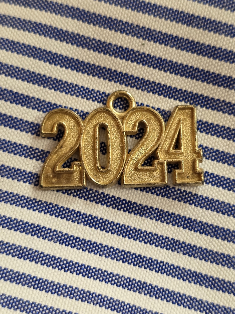 Herff Jones Graduation Year Charm/Pendant "2024" Gold-Tone